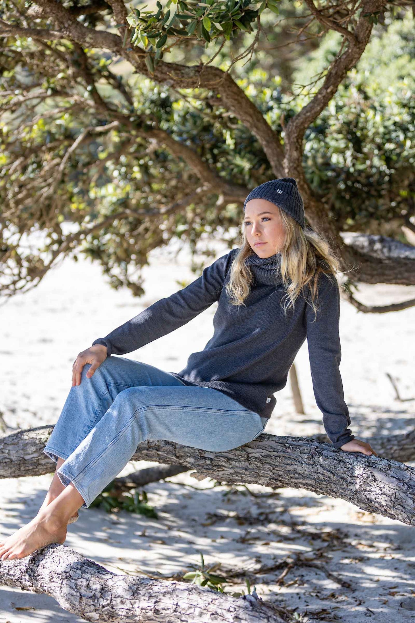 Women's Dory Beanie Charcoal