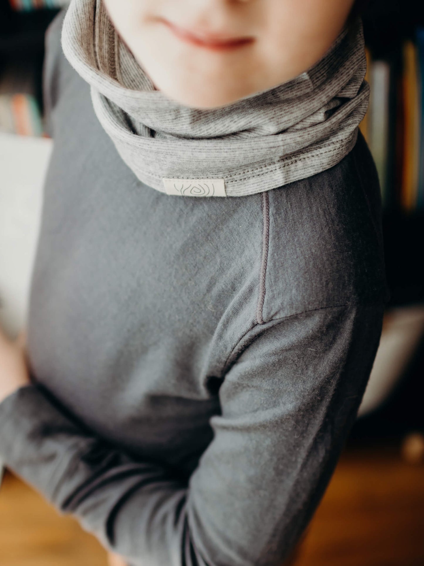 Child Merino Snood Silver